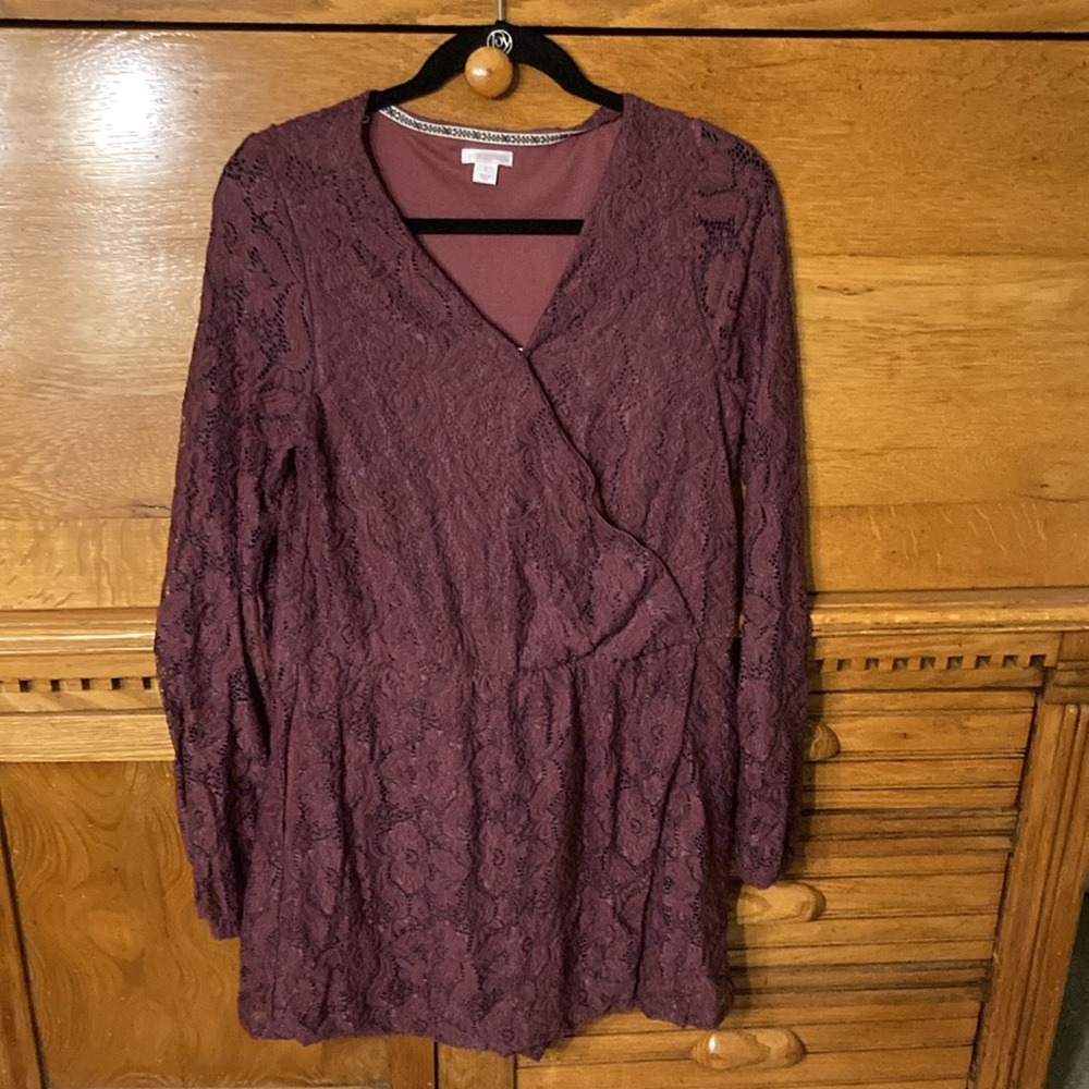Xhilaration Boho Chic Feminine Plum Floral Lace Long Sleeve Romper V-Neck Size L